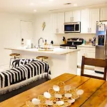 Brand New-Walk To Graceland-Sleeps 10