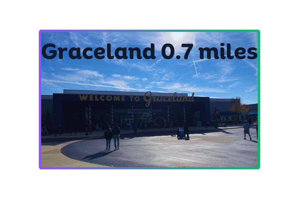 Holiday home Brand New-walk To Graceland-sleeps 10