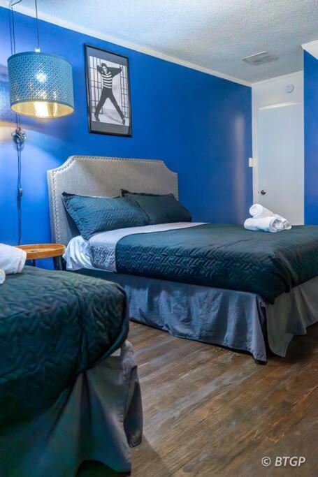 Brand New-walk To Graceland-sleeps 10 * Memphis
